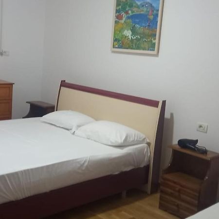 Himara Apartments Luaran gambar