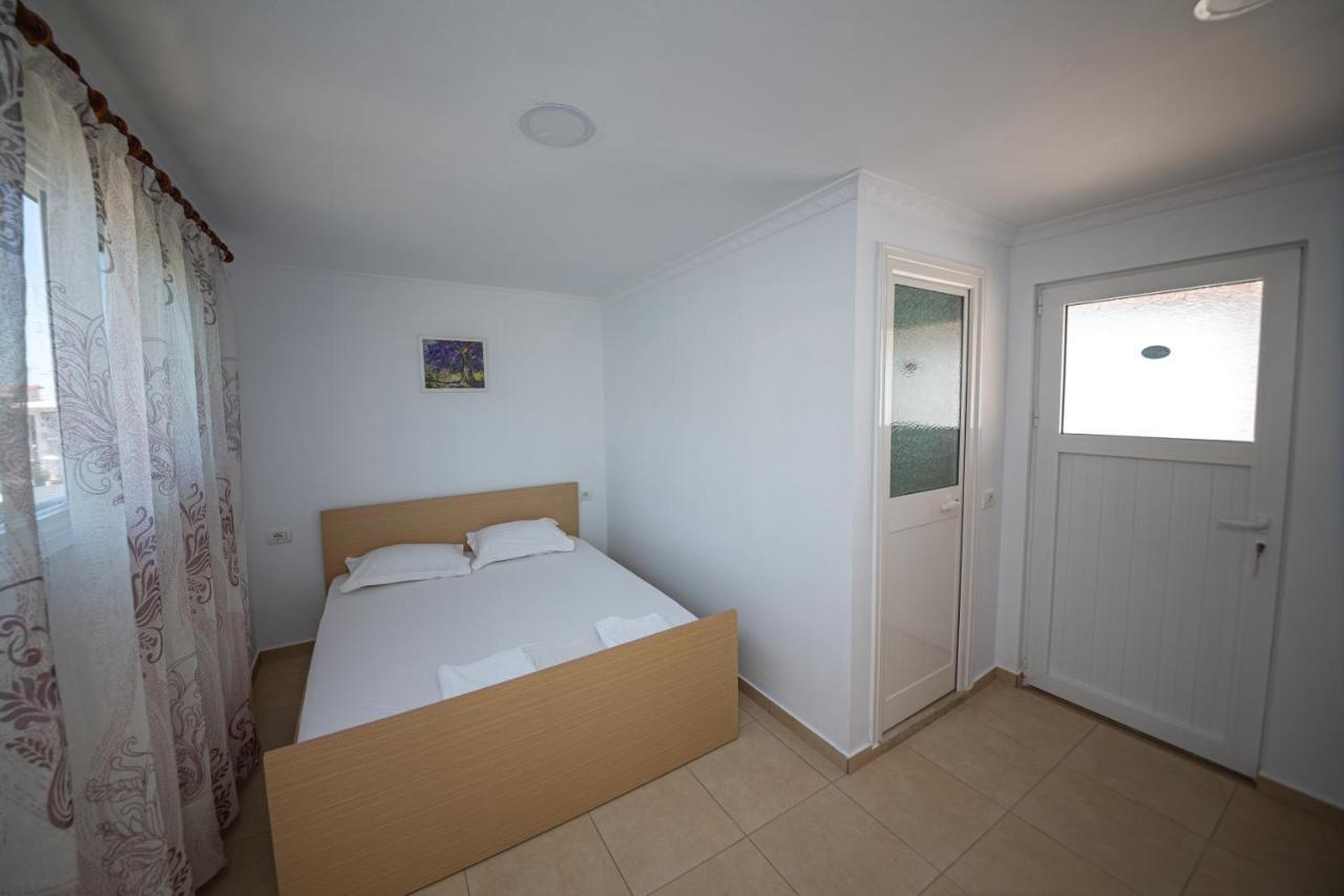 Himara Apartments Luaran gambar
