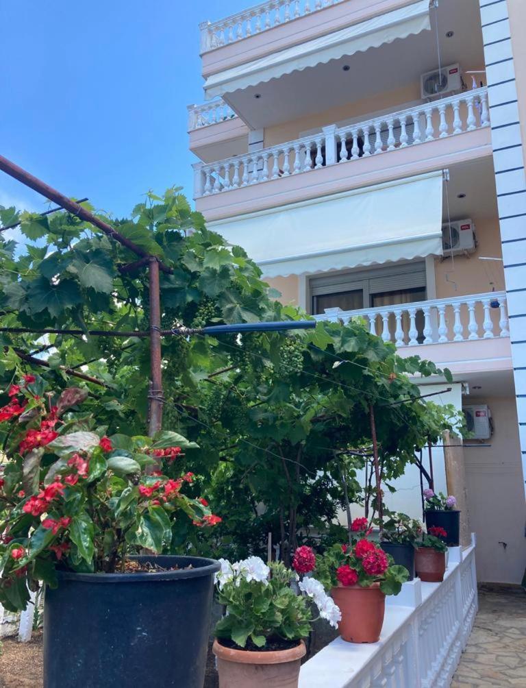Himara Apartments Luaran gambar
